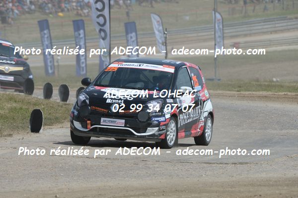 http://v2.adecom-photo.com/images//1.RALLYCROSS/2019/RALLYCROSS_LAVARE_2019/TWINGO/MASSELIN_Romain/52A_1441.JPG