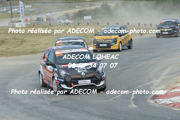 http://v2.adecom-photo.com/images//1.RALLYCROSS/2019/RALLYCROSS_LAVARE_2019/TWINGO/MASSELIN_Romain/52A_1700.JPG