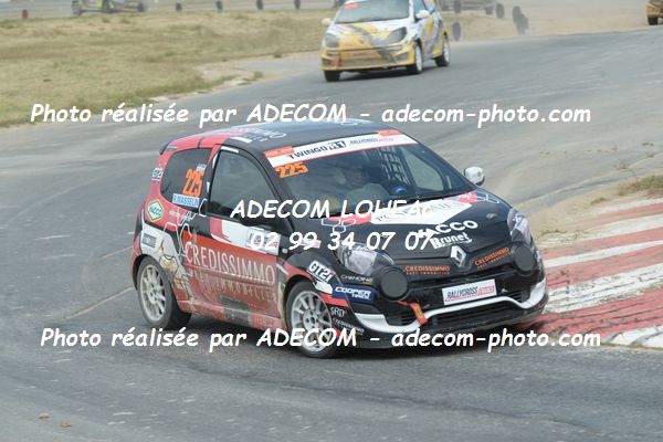 http://v2.adecom-photo.com/images//1.RALLYCROSS/2019/RALLYCROSS_LAVARE_2019/TWINGO/MASSELIN_Romain/52A_1704.JPG