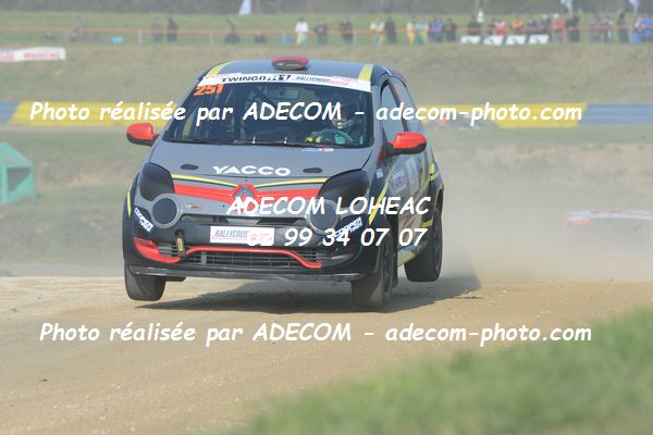 http://v2.adecom-photo.com/images//1.RALLYCROSS/2019/RALLYCROSS_LESSAY_2019/TWINGO/CUSIMANO_Alain/33A_0222.JPG