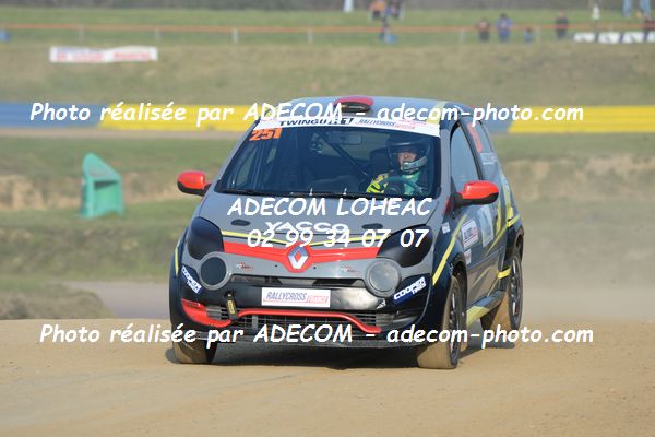 http://v2.adecom-photo.com/images//1.RALLYCROSS/2019/RALLYCROSS_LESSAY_2019/TWINGO/CUSIMANO_Alain/33A_9367.JPG