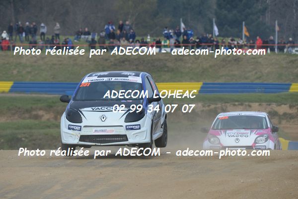 http://v2.adecom-photo.com/images//1.RALLYCROSS/2019/RALLYCROSS_LESSAY_2019/TWINGO/DELAUNAY_Olympe/33A_2648.JPG