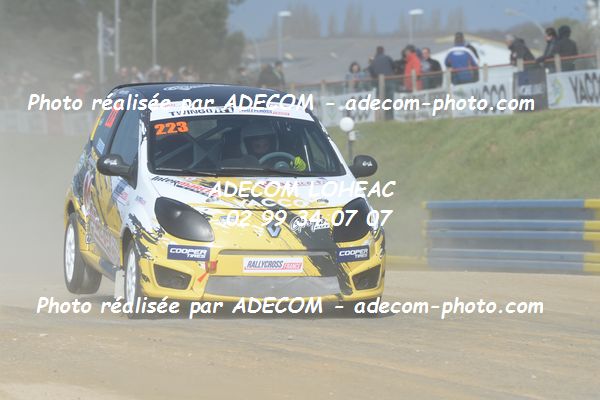 http://v2.adecom-photo.com/images//1.RALLYCROSS/2019/RALLYCROSS_LESSAY_2019/TWINGO/DUFAS_Bryan/33A_0952.JPG