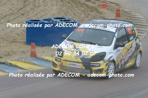 http://v2.adecom-photo.com/images//1.RALLYCROSS/2019/RALLYCROSS_LESSAY_2019/TWINGO/DUFAS_Bryan/33A_3737.JPG