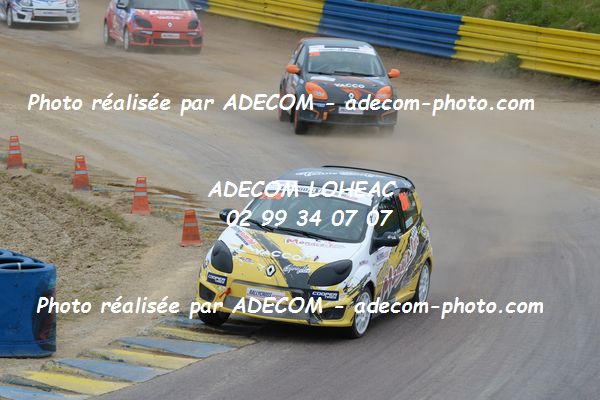 http://v2.adecom-photo.com/images//1.RALLYCROSS/2019/RALLYCROSS_LESSAY_2019/TWINGO/DUFAS_Dylan/33A_3715.JPG