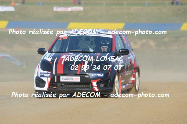 http://v2.adecom-photo.com/images//1.RALLYCROSS/2019/RALLYCROSS_LESSAY_2019/TWINGO/ENOU_Mathieu/33A_9263.JPG