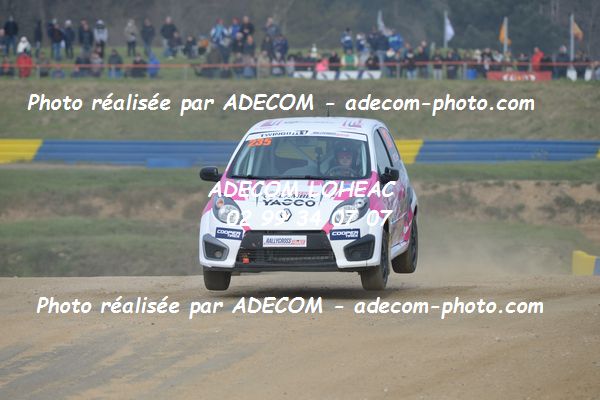 http://v2.adecom-photo.com/images//1.RALLYCROSS/2019/RALLYCROSS_LESSAY_2019/TWINGO/LAMBEC_Estelle/33A_2616.JPG