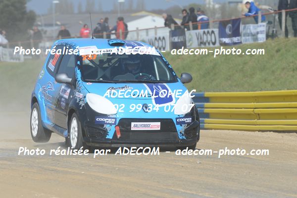 http://v2.adecom-photo.com/images//1.RALLYCROSS/2019/RALLYCROSS_LESSAY_2019/TWINGO/LEGAILLARD_Quentin/33A_0864.JPG