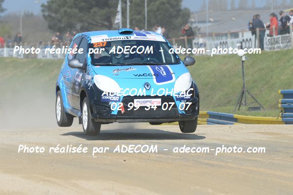 http://v2.adecom-photo.com/images//1.RALLYCROSS/2019/RALLYCROSS_LESSAY_2019/TWINGO/LEGAILLARD_Quentin/33A_0878.JPG