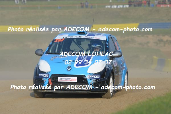 http://v2.adecom-photo.com/images//1.RALLYCROSS/2019/RALLYCROSS_LESSAY_2019/TWINGO/LEGAILLARD_Quentin/33A_9287.JPG