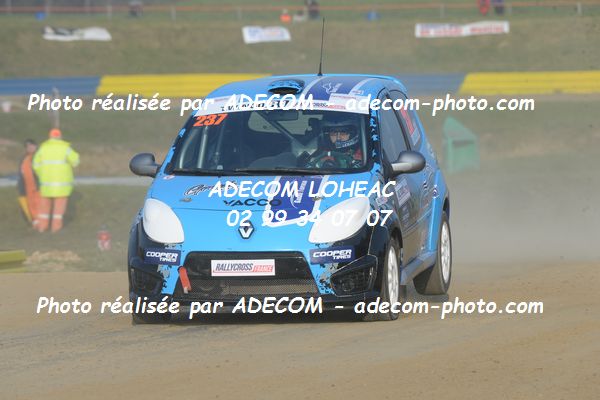 http://v2.adecom-photo.com/images//1.RALLYCROSS/2019/RALLYCROSS_LESSAY_2019/TWINGO/LEGAILLARD_Quentin/33A_9300.JPG