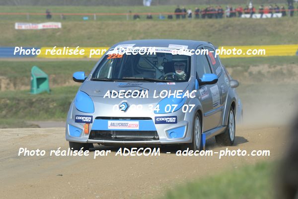 http://v2.adecom-photo.com/images//1.RALLYCROSS/2019/RALLYCROSS_LESSAY_2019/TWINGO/LE_BARS_Kevin/33A_0062.JPG