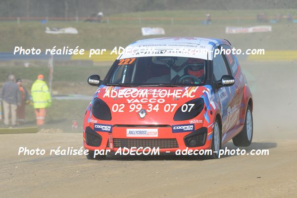 http://v2.adecom-photo.com/images//1.RALLYCROSS/2019/RALLYCROSS_LESSAY_2019/TWINGO/LE_BOUDOUIL_Arthur/33A_0165.JPG