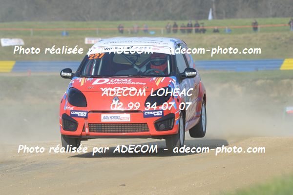 http://v2.adecom-photo.com/images//1.RALLYCROSS/2019/RALLYCROSS_LESSAY_2019/TWINGO/LE_BOUDOUIL_Arthur/33A_0180.JPG