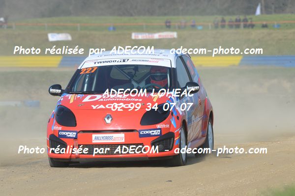 http://v2.adecom-photo.com/images//1.RALLYCROSS/2019/RALLYCROSS_LESSAY_2019/TWINGO/LE_BOUDOUIL_Arthur/33A_0182.JPG