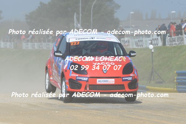 http://v2.adecom-photo.com/images//1.RALLYCROSS/2019/RALLYCROSS_LESSAY_2019/TWINGO/LE_BOUDOUIL_Arthur/33A_0940.JPG