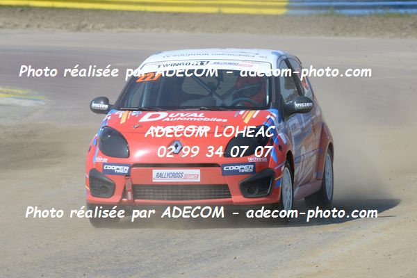 http://v2.adecom-photo.com/images//1.RALLYCROSS/2019/RALLYCROSS_LESSAY_2019/TWINGO/LE_BOUDOUIL_Arthur/33A_1494.JPG