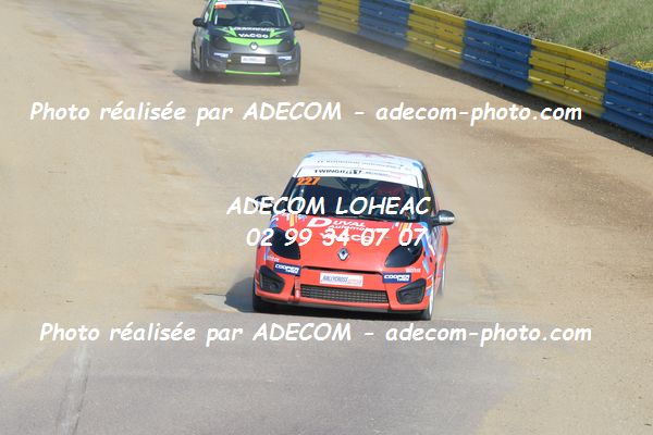 http://v2.adecom-photo.com/images//1.RALLYCROSS/2019/RALLYCROSS_LESSAY_2019/TWINGO/LE_BOUDOUIL_Arthur/33A_2045.JPG