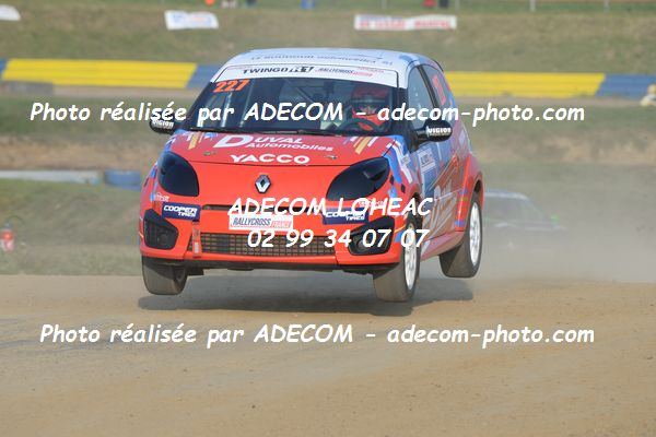 http://v2.adecom-photo.com/images//1.RALLYCROSS/2019/RALLYCROSS_LESSAY_2019/TWINGO/LE_BOUDOUIL_Arthur/33A_9258.JPG