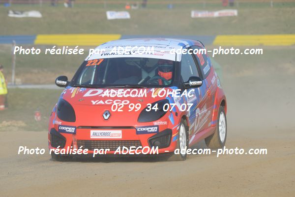 http://v2.adecom-photo.com/images//1.RALLYCROSS/2019/RALLYCROSS_LESSAY_2019/TWINGO/LE_BOUDOUIL_Arthur/33A_9279.JPG