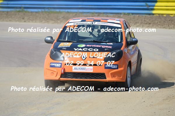 http://v2.adecom-photo.com/images//1.RALLYCROSS/2019/RALLYCROSS_LESSAY_2019/TWINGO/LORTIE_Christophe/33A_1582.JPG