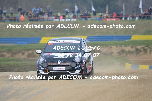 http://v2.adecom-photo.com/images//1.RALLYCROSS/2019/RALLYCROSS_LESSAY_2019/TWINGO/MASSELIN_Romain/33A_2602.JPG