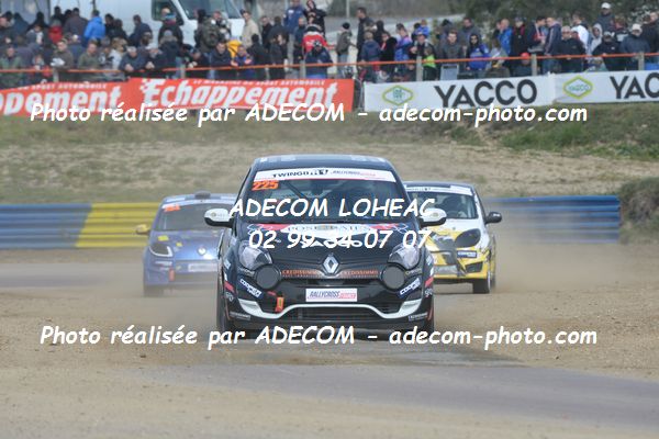 http://v2.adecom-photo.com/images//1.RALLYCROSS/2019/RALLYCROSS_LESSAY_2019/TWINGO/MASSELIN_Romain/33A_3421.JPG