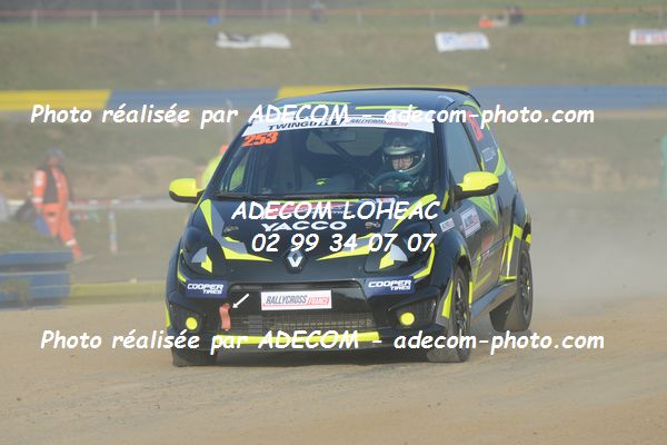 http://v2.adecom-photo.com/images//1.RALLYCROSS/2019/RALLYCROSS_LESSAY_2019/TWINGO/MORIN_Maxime/33A_9303.JPG