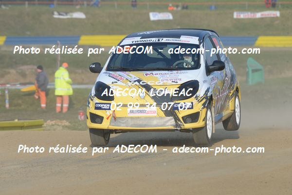 http://v2.adecom-photo.com/images//1.RALLYCROSS/2019/RALLYCROSS_LESSAY_2019/TWINGO/NOEL_DESLANDES_Enzo/33A_9316.JPG