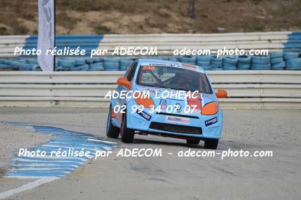 http://v2.adecom-photo.com/images//1.RALLYCROSS/2019/RALLYCROSS_MAYENNE_2019/TWINGO/BARBAULT_FORGET_Arthur/65A_2426.JPG