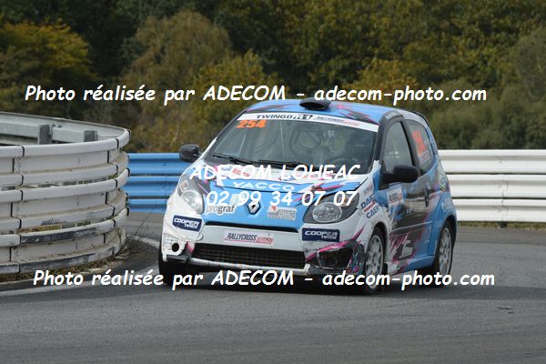 http://v2.adecom-photo.com/images//1.RALLYCROSS/2019/RALLYCROSS_MAYENNE_2019/TWINGO/CHRETIEN_Constance/65A_3788.JPG