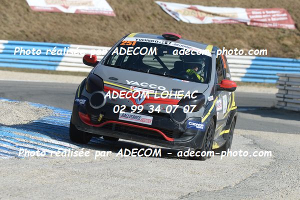 http://v2.adecom-photo.com/images//1.RALLYCROSS/2019/RALLYCROSS_MAYENNE_2019/TWINGO/CUSIMANO_Alain/65A_1134.JPG