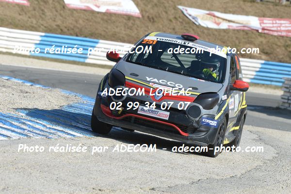 http://v2.adecom-photo.com/images//1.RALLYCROSS/2019/RALLYCROSS_MAYENNE_2019/TWINGO/CUSIMANO_Alain/65A_1142.JPG