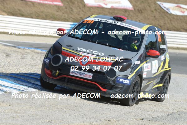 http://v2.adecom-photo.com/images//1.RALLYCROSS/2019/RALLYCROSS_MAYENNE_2019/TWINGO/CUSIMANO_Alain/65A_1152.JPG