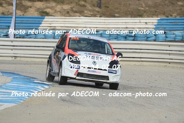 http://v2.adecom-photo.com/images//1.RALLYCROSS/2019/RALLYCROSS_MAYENNE_2019/TWINGO/DANVEAU_Marine/65A_2299.JPG