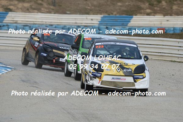 http://v2.adecom-photo.com/images//1.RALLYCROSS/2019/RALLYCROSS_MAYENNE_2019/TWINGO/GAUTHIER_Brandon/65A_2420.JPG