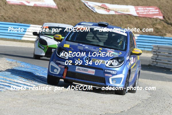 http://v2.adecom-photo.com/images//1.RALLYCROSS/2019/RALLYCROSS_MAYENNE_2019/TWINGO/JAN_Clement/65A_1130.JPG