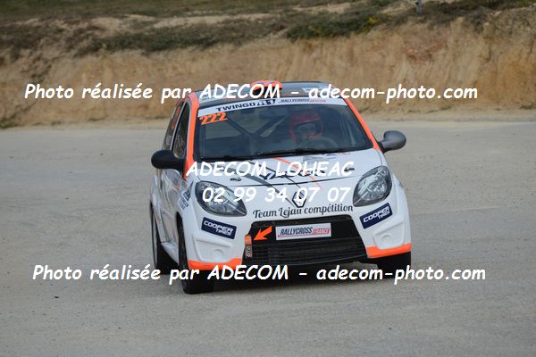 http://v2.adecom-photo.com/images//1.RALLYCROSS/2019/RALLYCROSS_MAYENNE_2019/TWINGO/LEJAU_Etienne/65A_2381.JPG