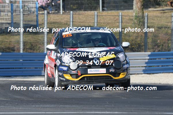 http://v2.adecom-photo.com/images//1.RALLYCROSS/2019/RALLYCROSS_MAYENNE_2019/TWINGO/MASSELIN_Romain/65A_0628.JPG