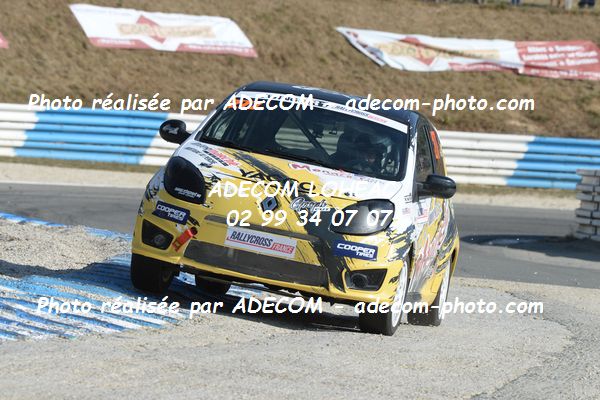 http://v2.adecom-photo.com/images//1.RALLYCROSS/2019/RALLYCROSS_MAYENNE_2019/TWINGO/PINEAU_Frederic/65A_1136.JPG