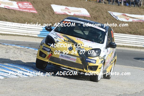 http://v2.adecom-photo.com/images//1.RALLYCROSS/2019/RALLYCROSS_MAYENNE_2019/TWINGO/PINEAU_Frederic/65A_1157.JPG