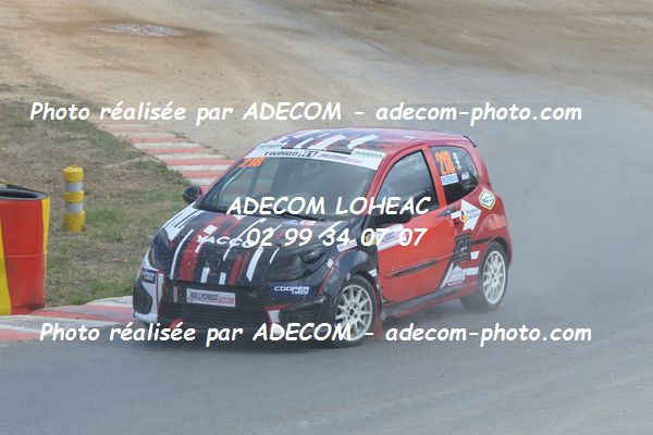 http://v2.adecom-photo.com/images//1.RALLYCROSS/2019/RALLYCROSS_PONT_DE_RUAN_2019/TWINGO/ENOU_Mathieu/63A_3920.JPG