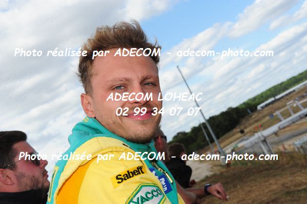 http://v2.adecom-photo.com/images//1.RALLYCROSS/2019/RALLYCROSS_PONT_DE_RUAN_2019/TWINGO/ENOU_Mathieu/63E_5724.JPG