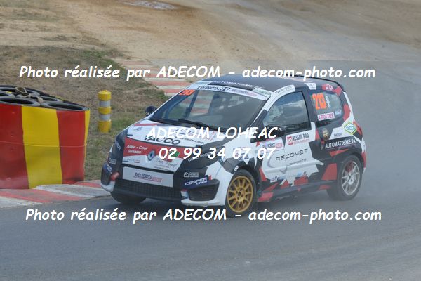 http://v2.adecom-photo.com/images//1.RALLYCROSS/2019/RALLYCROSS_PONT_DE_RUAN_2019/TWINGO/POTTIER_Alizee/63A_3924.JPG