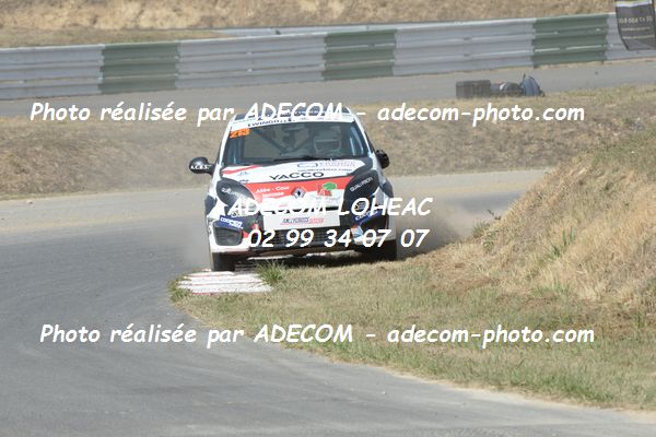 http://v2.adecom-photo.com/images//1.RALLYCROSS/2019/RALLYCROSS_PONT_DE_RUAN_2019/TWINGO/POTTIER_Alizee/63A_5430.JPG