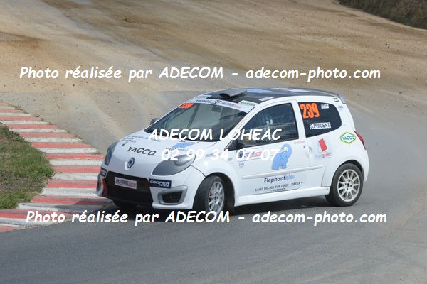 http://v2.adecom-photo.com/images//1.RALLYCROSS/2019/RALLYCROSS_PONT_DE_RUAN_2019/TWINGO/PRIGENT_Steven/63A_3895.JPG
