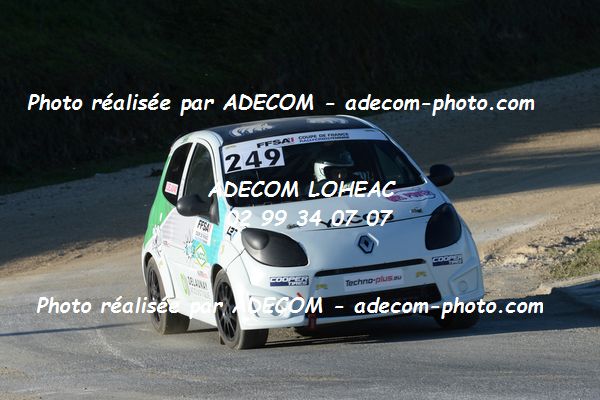 http://v2.adecom-photo.com/images//1.RALLYCROSS/2020/RALLYCROSS_ESSAY_2020/TWINGO/DELAUNAY_Olympe/05A_8434.JPG