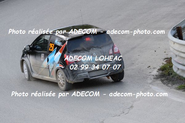 http://v2.adecom-photo.com/images//1.RALLYCROSS/2020/RALLYCROSS_ESSAY_2020/TWINGO/MOREL_Marie/14A_0147.JPG