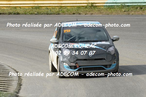 http://v2.adecom-photo.com/images//1.RALLYCROSS/2020/RALLYCROSS_ESSAY_2020/TWINGO/MOREL_Marie/14A_0471.JPG