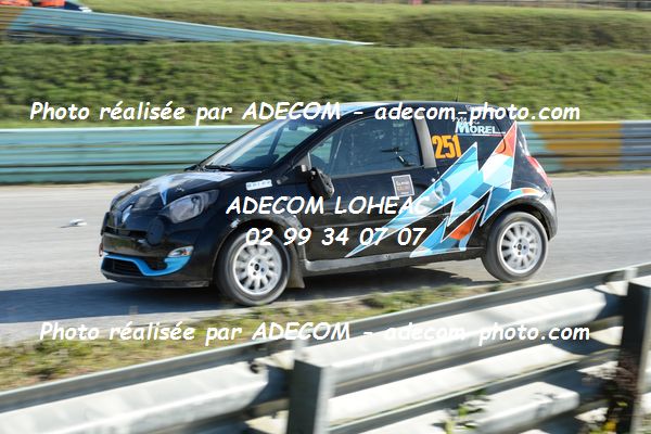 http://v2.adecom-photo.com/images//1.RALLYCROSS/2020/RALLYCROSS_ESSAY_2020/TWINGO/MOREL_Marie/14A_9689.JPG